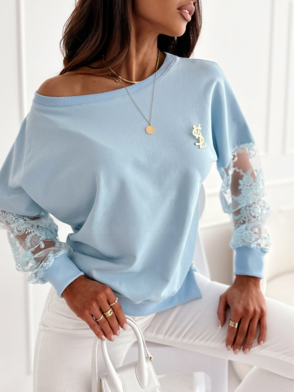 Bluza LACE baby blue z broszką
